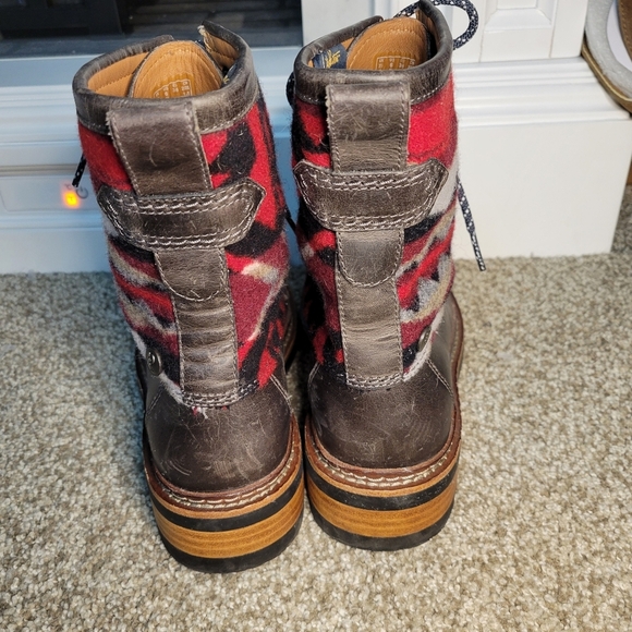 Pendleton x Clarks Ottawa Boots made in Italy, Size 6 - Picture 7 of 13